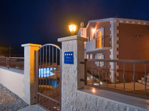 Apartments Milina Nova