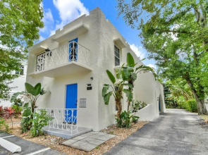 Luxury 2-bedroom Villa in Wilton Manors