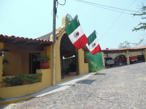 Hotel Plaza Tucanes