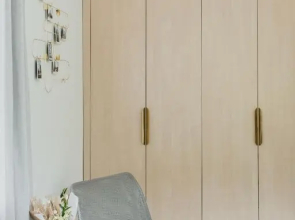 Central Apartment in Architectural Street