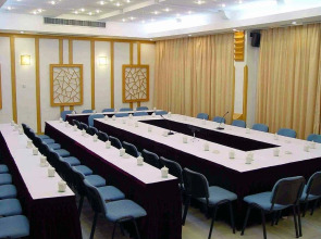 Golden Sun Star Holiday Hotel