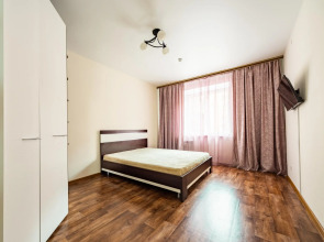 Apartments on Parashnaya street 8