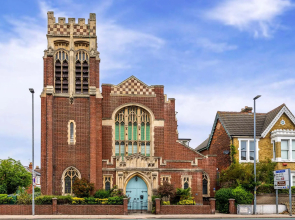 Grade II Listed Converted Church – Within 750yrds to Southsea Beach