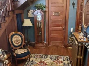 The Katherine Holle House