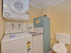 Seascape Holidays - Coral Apartments