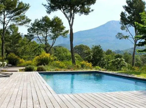 Squarebreak - Villa Facing The Sainte-Victoire