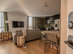Sosuite NEW 2BR Apt w W D Split Level