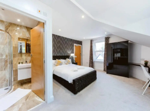 Modern City Centre Studio flat!