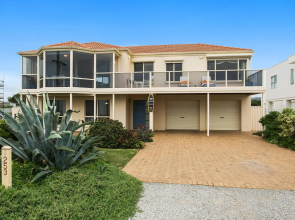 Hayman Aldinga Beach