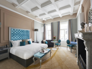 Aria Hotel Budapest by Library Hotel Collection