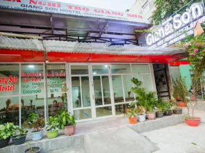 Giang Son Hostel