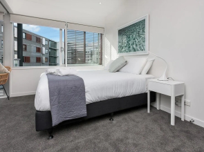 QV Friendly Harbour Apartment - 743