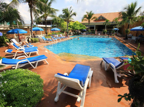 Twin Palms Resort