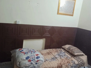 Room-room 13 Serene Retreat in Rawalpind