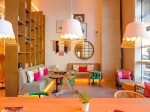 Отель Holiday Inn & Suites Dubai Festival City an IHG