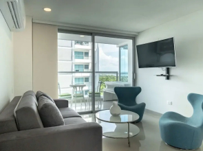 w Comfy 2BR w Ocean View and Pool in CTG