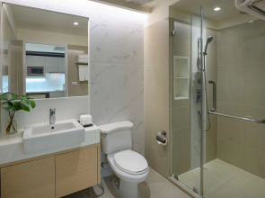 Отель PARKROYAL Suites Bangkok