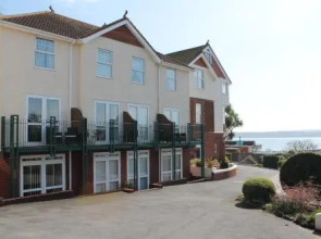 Number 6 Braeside Mews