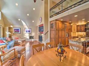 4 Mi to Dtwn Truckee: Tahoe Donner Home w/ Hot Tub