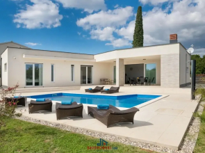 Sandi Comfortable Holiday Residence