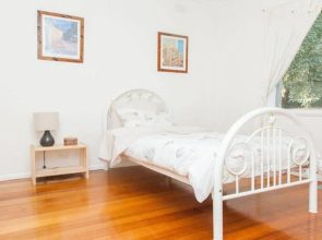 Eltham Retreat