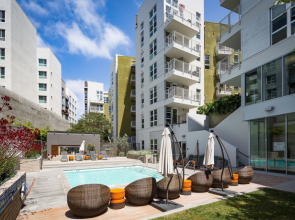 G Street Apartment by Stay Alfred