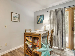 < 1 Mi to Peninsula State Park: Central Condo