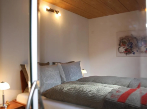 Chalet Hinter Dem Rot Stei