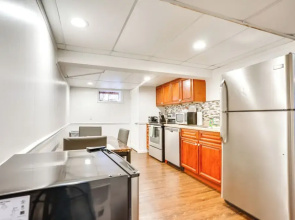 Shared Yard, 4 Mi to Nyc: Englewood Apartment!