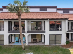 Lazy Lagoon by Avantstay Pool + Resort Access