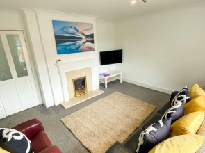 Sarabell House - 2 Bedrooms, Choppington