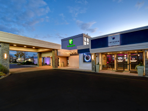 Holiday Inn Philadelphia-Cherry Hill by IHG