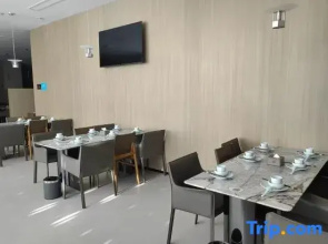 Huaxigu Hot Spring Hotel (Xinxiang Xinfeng Avenue Zhenxing Community Cultural Square)