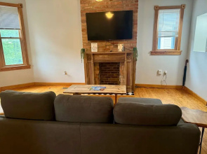 Free Parking - Prime Location - Downtown