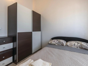 Stunning Home in Novigrad With Wifi and 4 Bedrooms