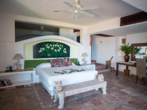 Villa El Ensueño by La Casa Que Canta