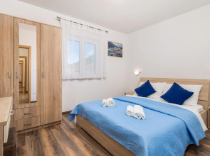 Stunning Apartment in Banjol With 1 Bedrooms, Wifi and Outdoor Swimming Pool