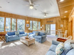 370 Red Bay