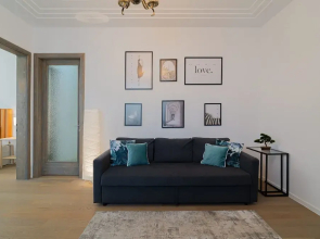 Charming 2BR Apartment - Steps to Romanian Athenaeum