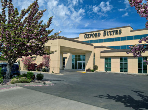 Oxford Suites Yakima