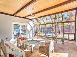 1 Mi to Cathedral Rock Trailhead: Home w/ Sunroom
