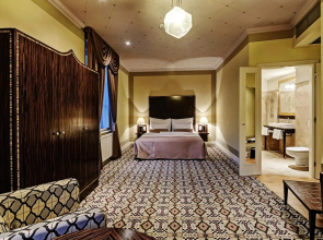 Grandezza Hotel Luxury Palace