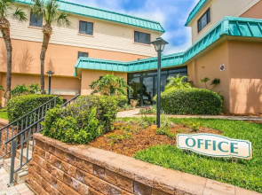 SEA Haven 113 [2/2.5] Free Activities! & Oceanfront Wifi Pool