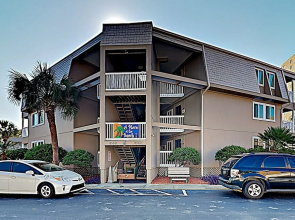 Oceanfront Condo w/ Pool - Steps to the Sand! condo