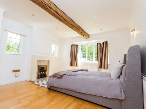 Beautifully Renovated Family Home Cambridge