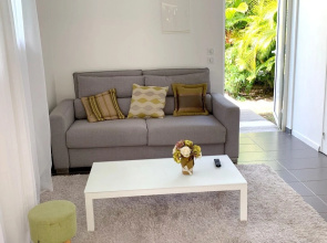 Apartment With one Bedroom in Le Moule, With Private Pool, Furnished Terrace and Wifi - 200 m From the Beach