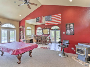 Private Pool & Game Room: Family Weaverville Gem