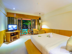 Seaview Patong Hotel