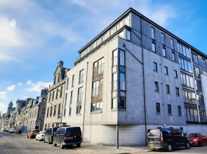 Queens Apartments - City Centre, Sea View, Free Private Parking, Luxury