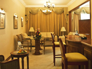 Отель Regent Palace Hotel